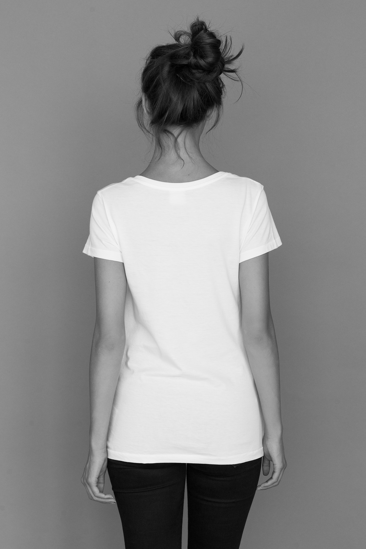 relax fit wider neck line
