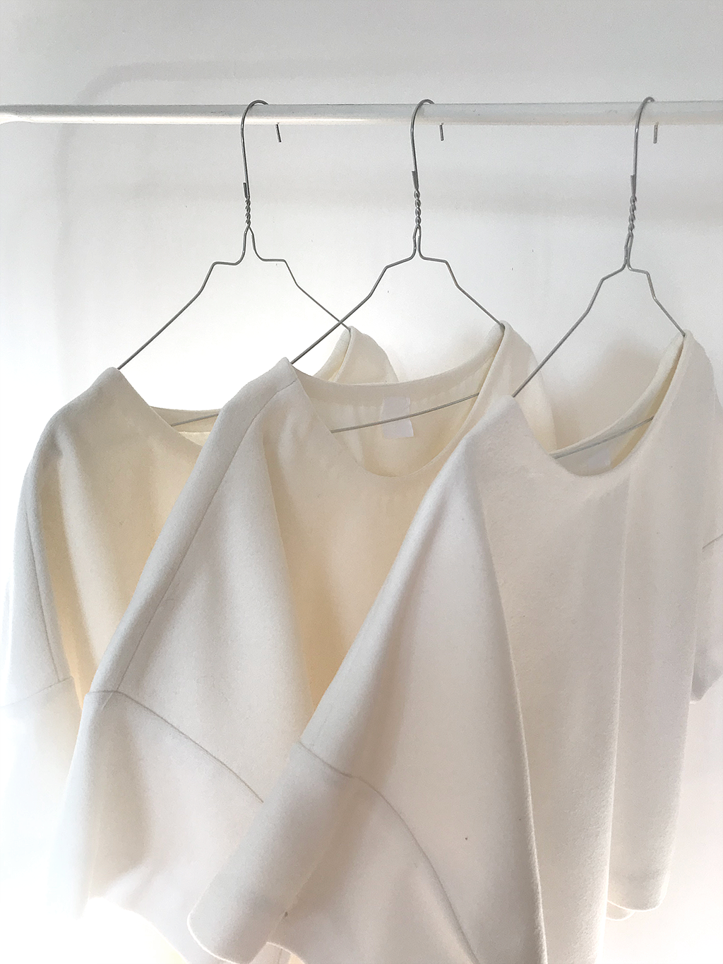 (non)t-shirt 100% Wool